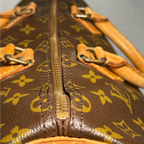 Authentic Louis Vuitton Speedy 35 - Picture 11 of 17